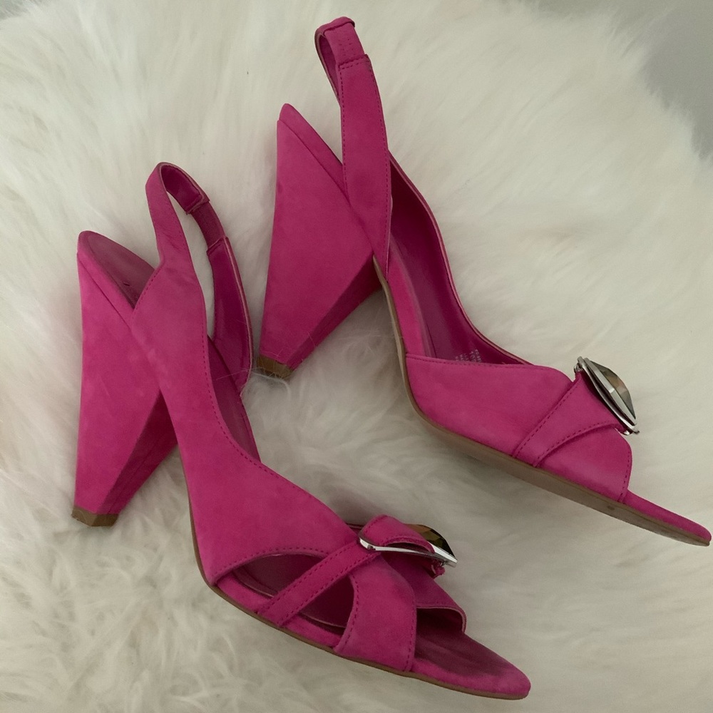 Fuschia colored suede sandal